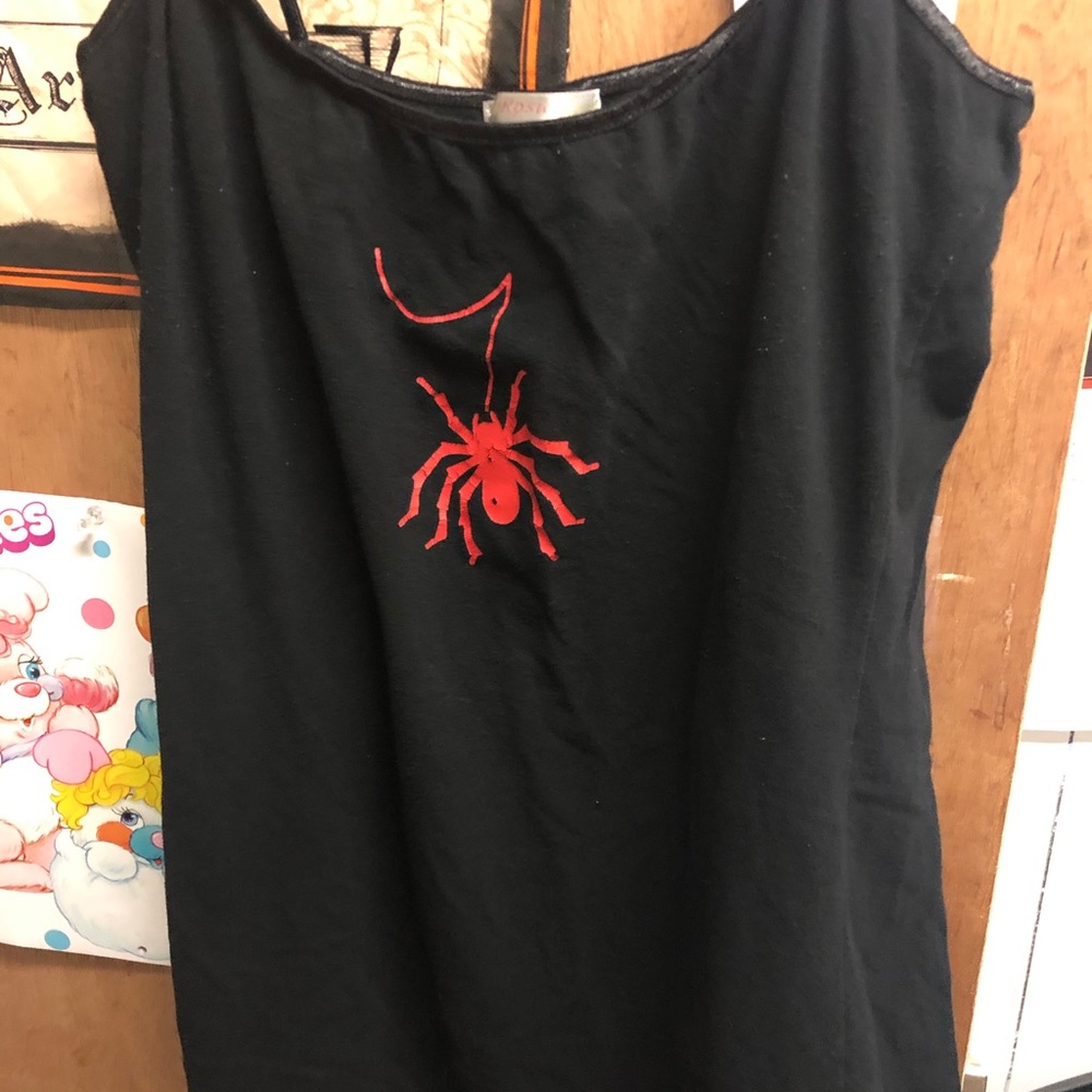 Used women’s spider spaghetti strap top,sz 1XL